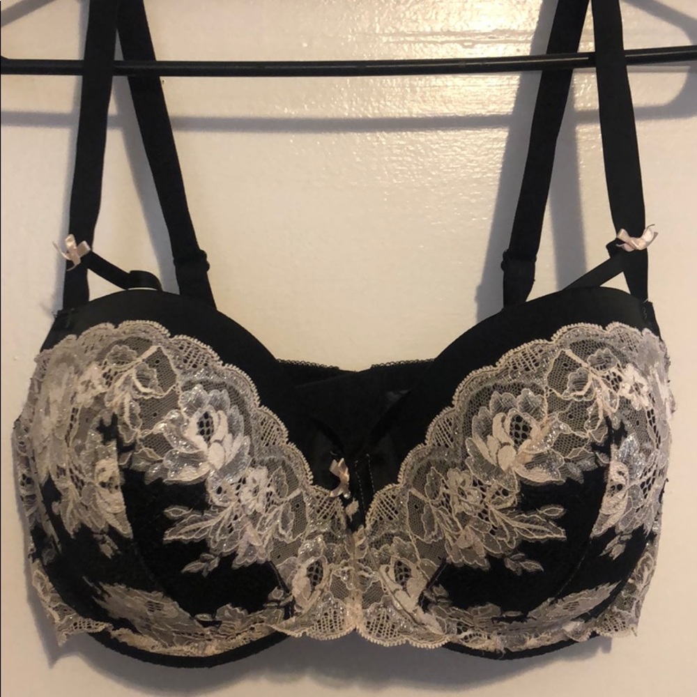 40DD Victoria’s Secret Sexy Lace and Bow Black Bra